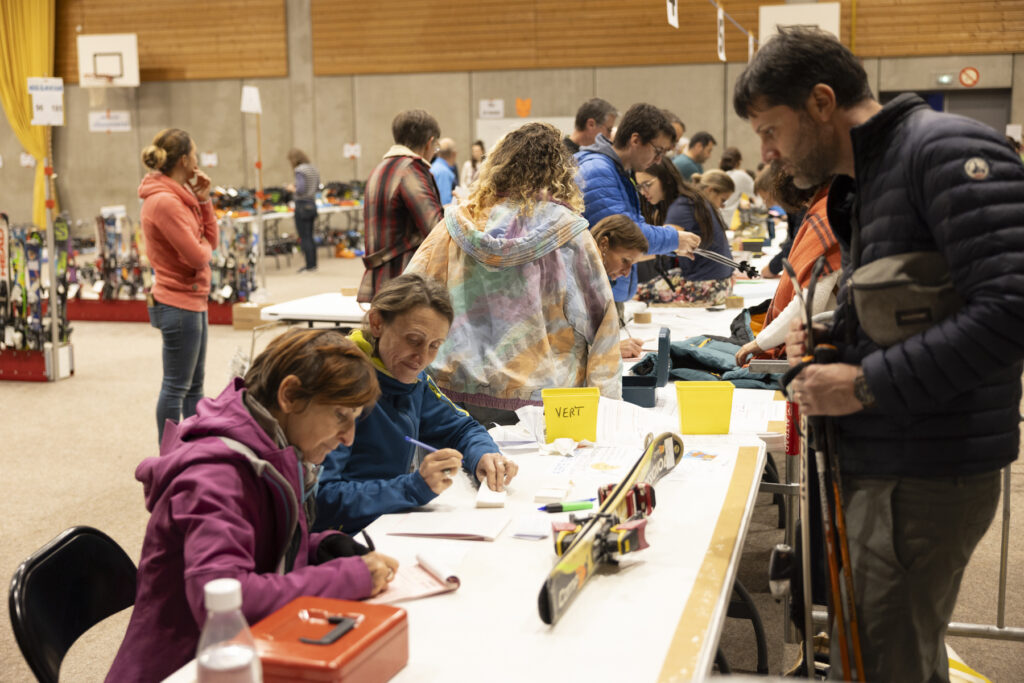 Bourse aux skis à La Motte-Servolex organisée par Neige et Montagne